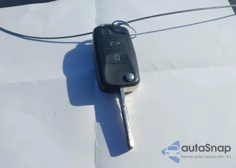 2008 Volkswagen New Beetle S/Se z USA, uszkodzony, nr VIN 3VWRW31C58M526176